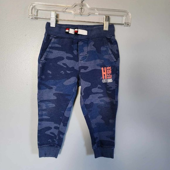 Tommy HIlfiger Sweat Suit (2pc) - Size 2T - Picture 2 of 5